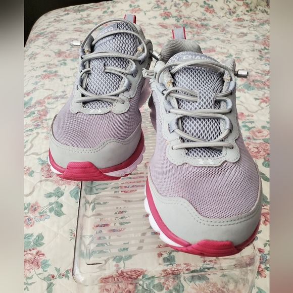 Under Armour Charged Assert womens leather sneakers size 8 1/2 FREE SHIPPING - Picture 3 of 11